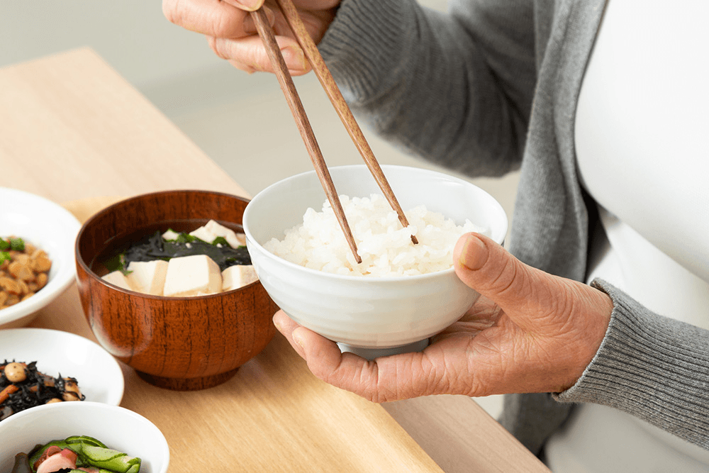 何を食べればいいのかわからないときは、まずはバランスのよい食事を心がけて